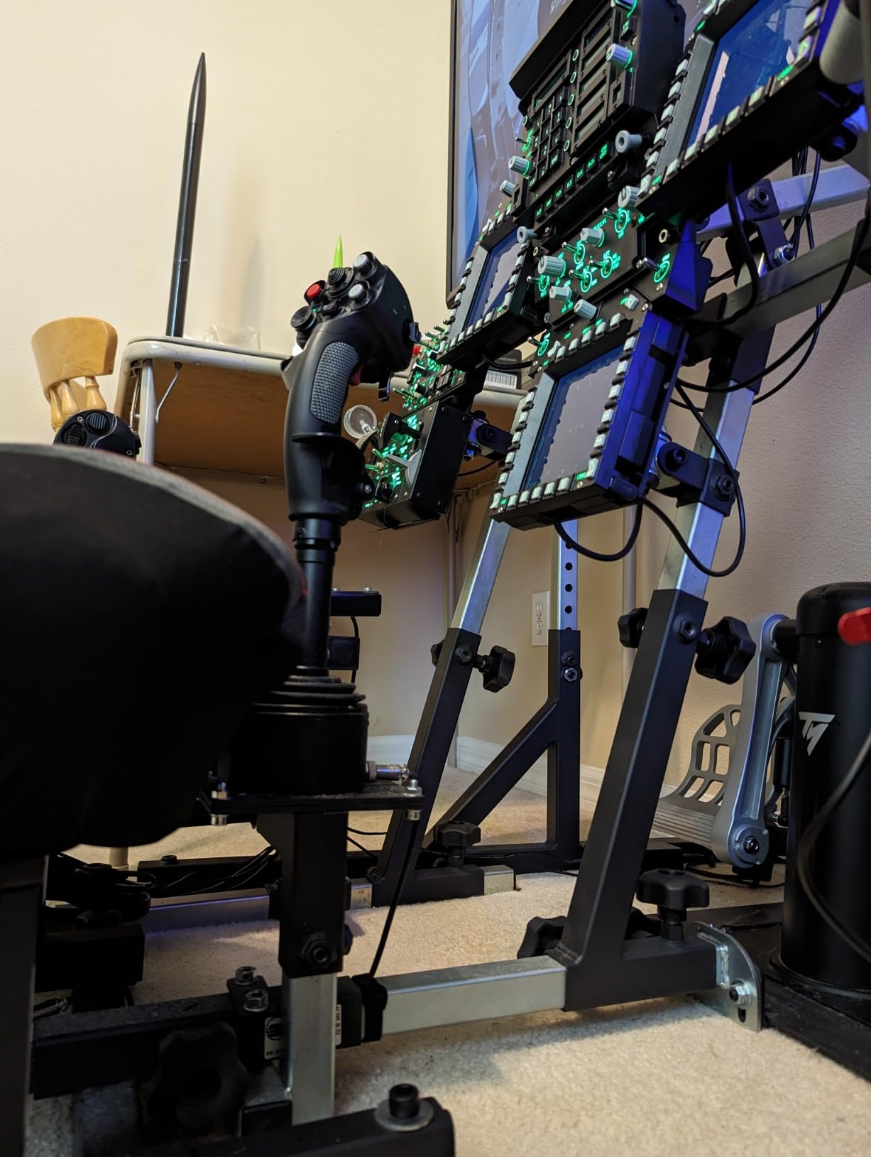 SimFab Modular Flight Simulator Cockpit For Combat Simulation. DCS Edition. Compatible With Thrustmaster Warthog, WinWing, VirPil, VKB And Alike Controls. Upgradable To General Aviation, Space Sim Or Sim Racing. (black seat) customer photo 1