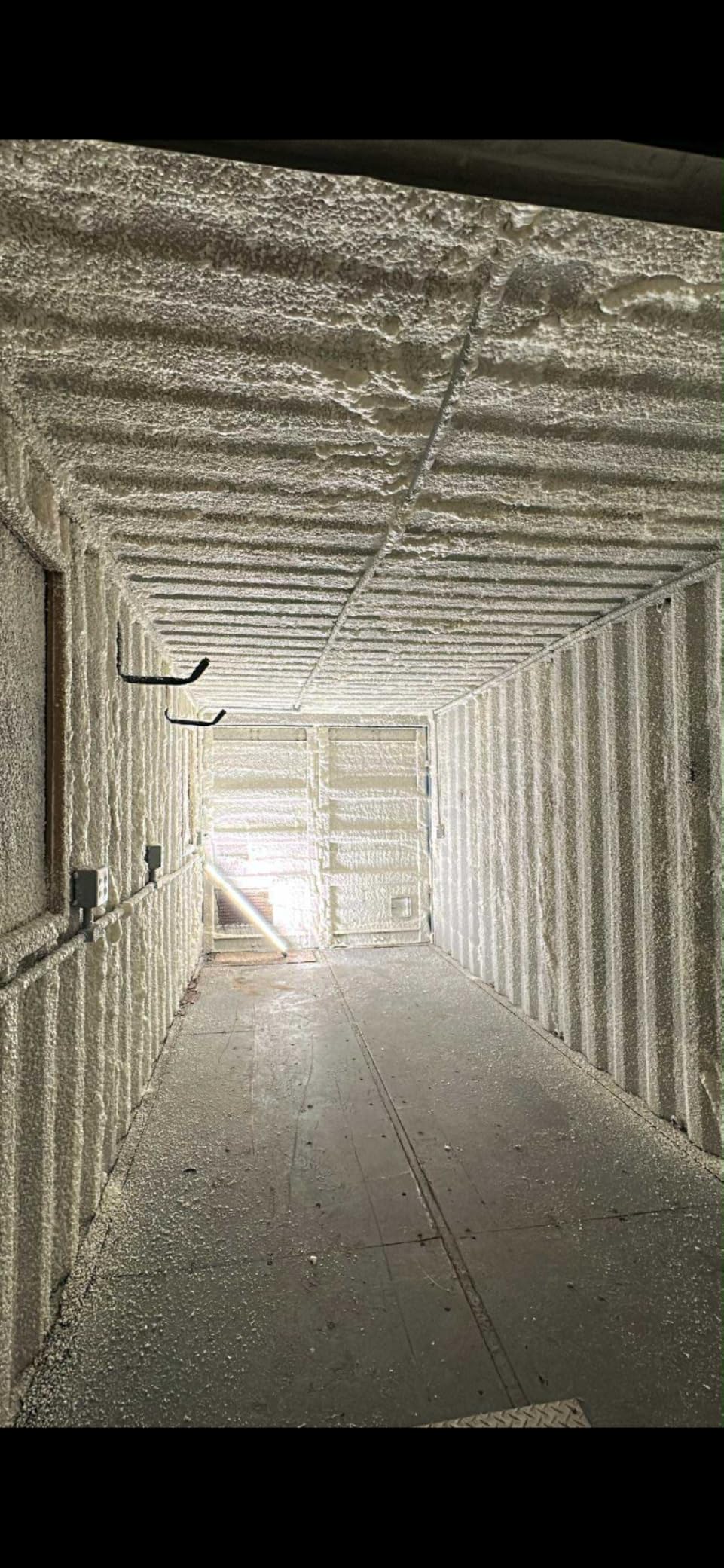 Sprayman Spraycoat Fire Rated Spray Foam Insulation Kit 240 Sq.Ft - High R-Value (11.32 / 2in) Closed Cell Heat & Noise Insulation for Wall & Attic - Gun, Cleaner & Safety Gear - 27.1 oz, 12 Pack customer photo 1