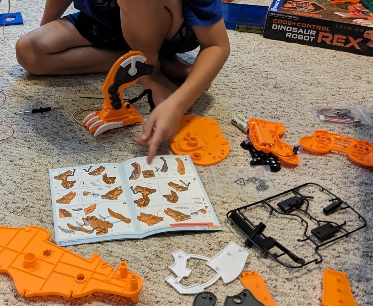 Thames & Kosmos Code+Control Dinosaur Robot REX Robotics & Engineering STEM Kit | Build & Program a Robotic T. Rex | Includes Sensor, Motor, Lights & Sounds | No App Required | Ages 8+ customer photo 2