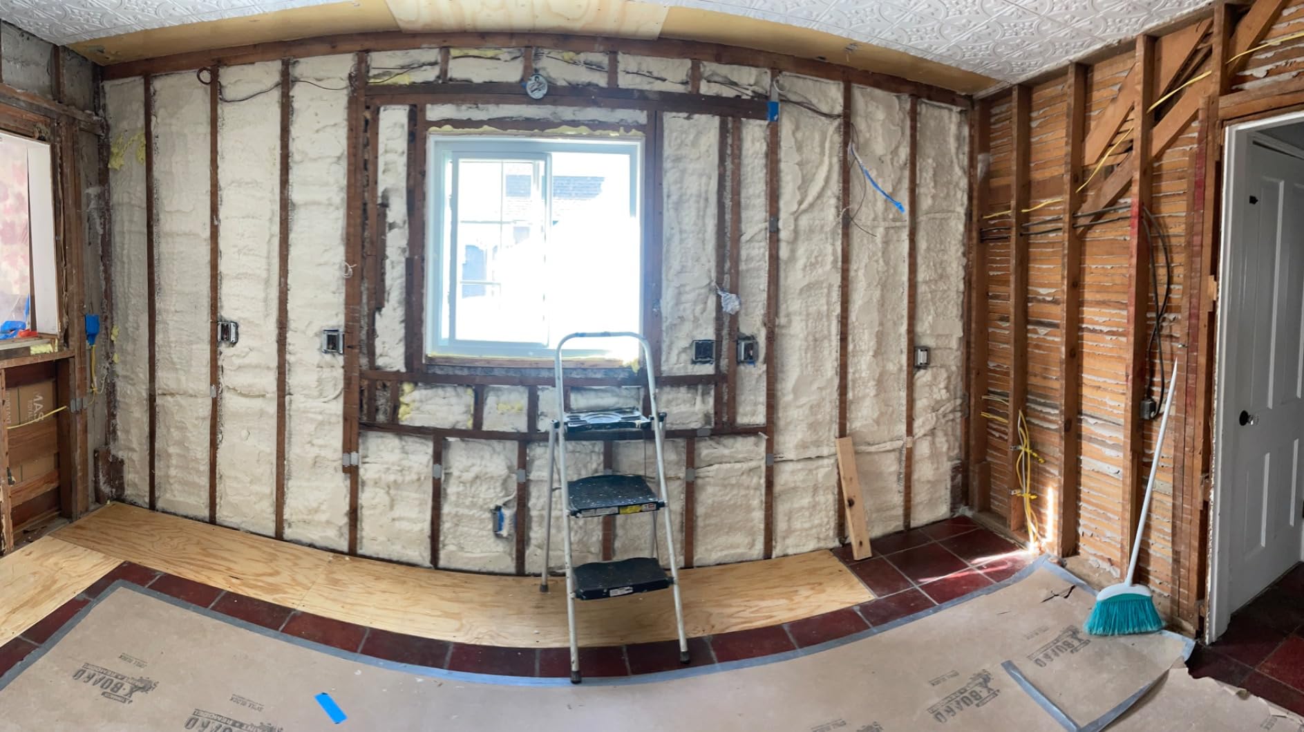 Sprayman Spraycoat Fire Rated Spray Foam Insulation Kit 480 Sq.Ft - High R-Value (11.32 / 2in) Closed Cell Heat & Noise Insulation for Wall & Attic - Gun, 2 Cleaners & Safety Gear - 27.1 oz, 24 Pack customer photo 2