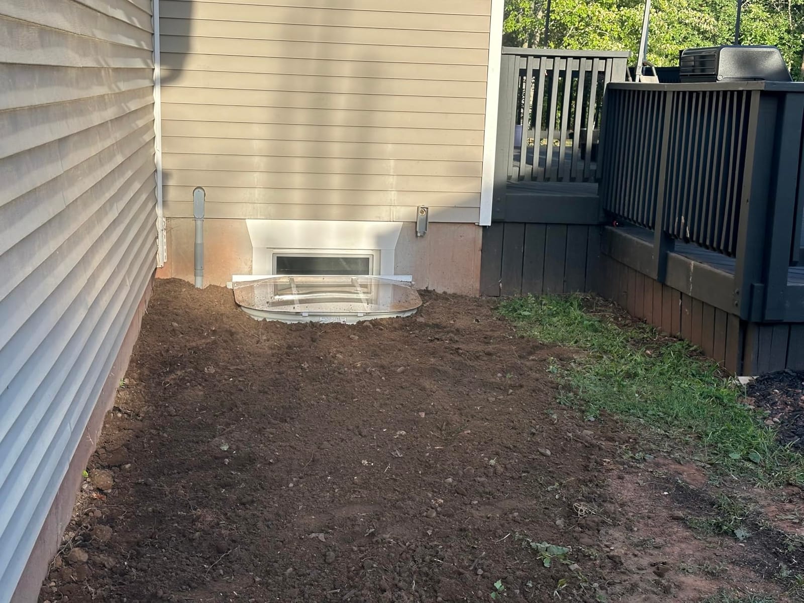 Egress Window Well Kit, White, 42x36x60, 31x40 Window customer photo 1