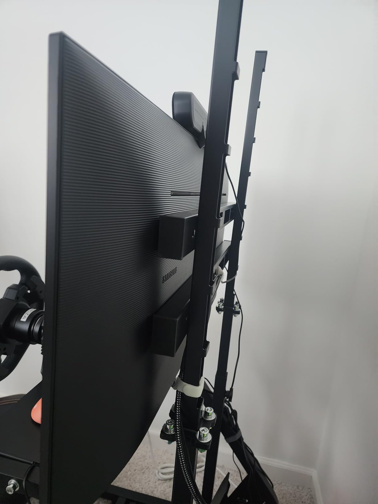 Marada Sim Racing Monitor Stand for 24-55 Inch TVs customer photo 2