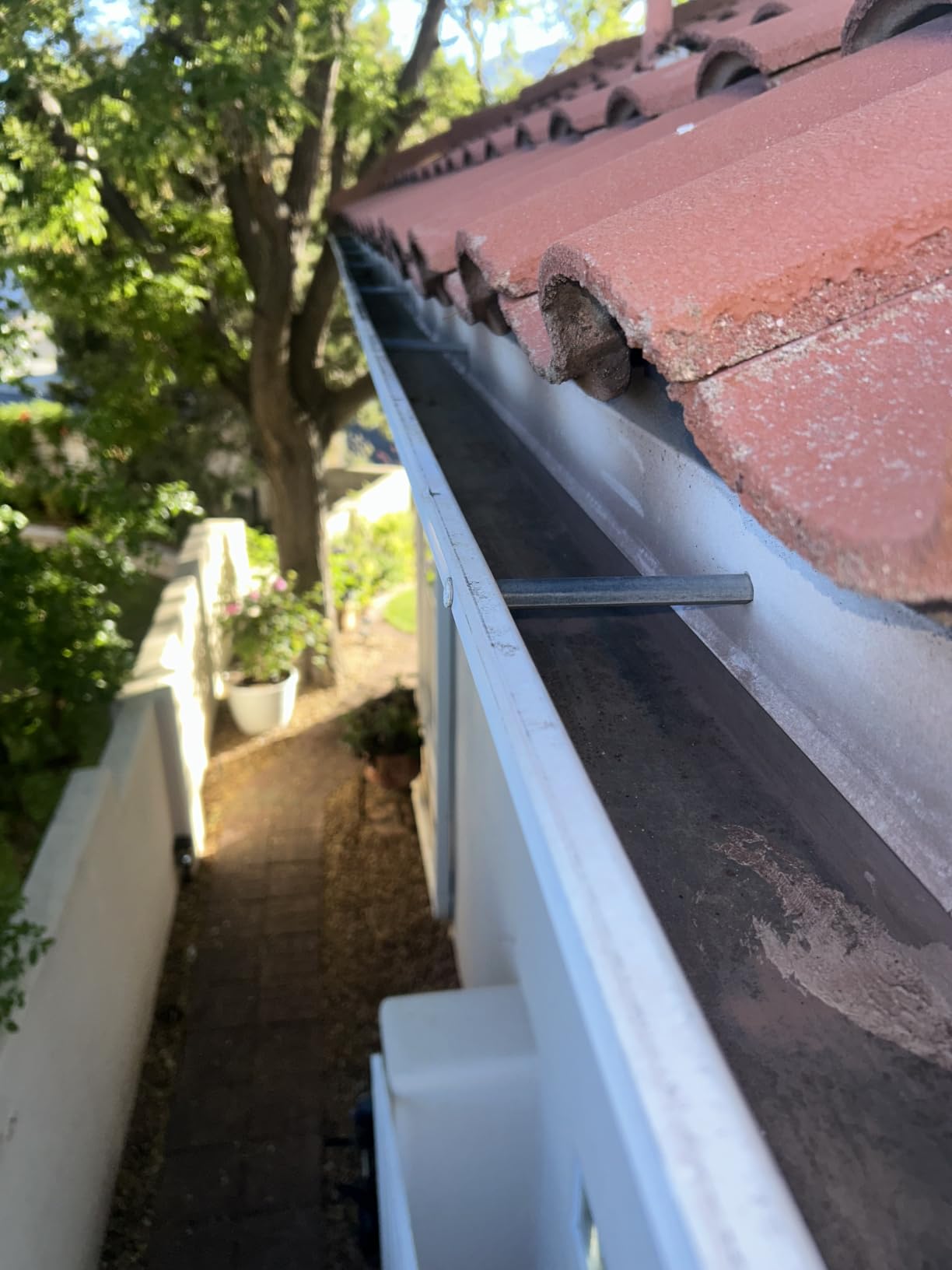 Standard Gutter Guards, 5 Inch, 200 FT, Aluminum, Black customer photo 2