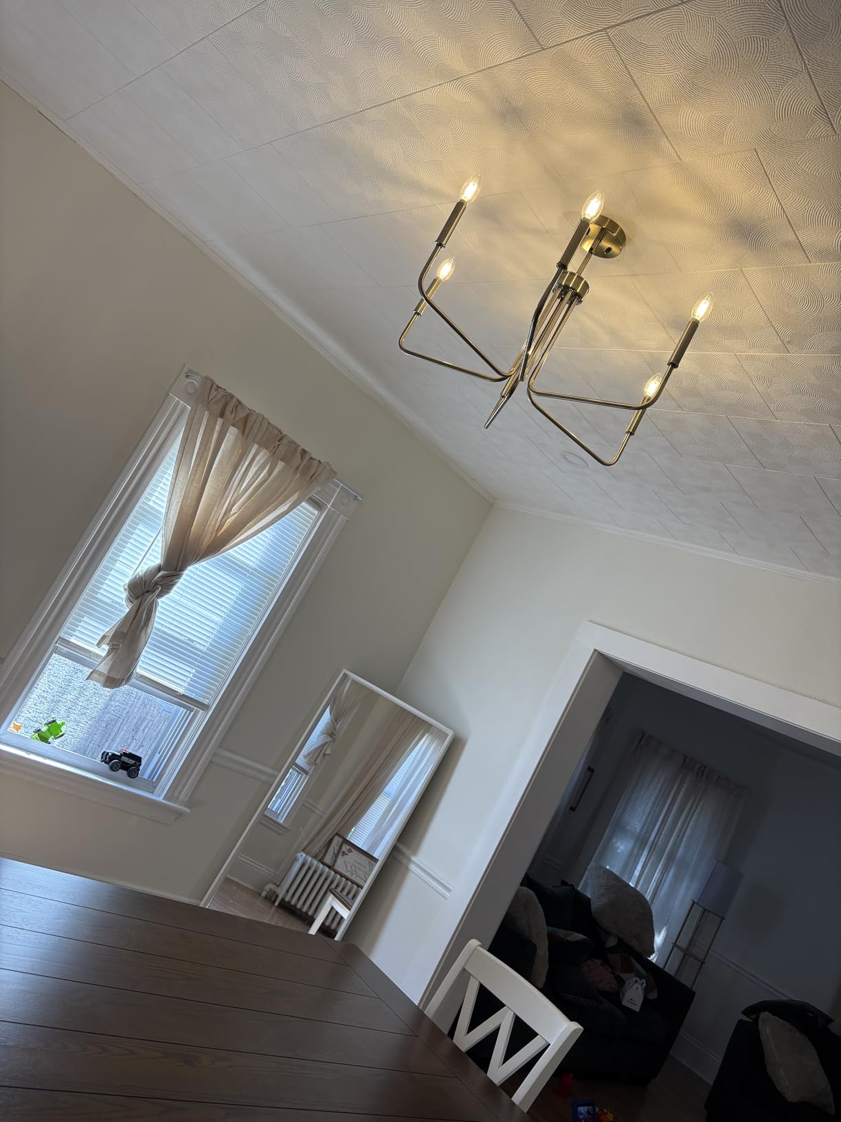 Black Chandelier, 6-Light Farmhouse Chandelier for Dining Room Lighting Fixtures Hanging, Industrial Modern Chandelier for Bedroom, Foyer, Hall, Kitchen, Living Room, Entryway (No Assembly Required) customer photo 2