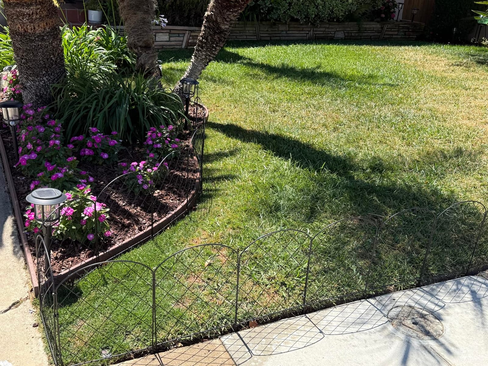 OUSHENG 25 Pack Decorative Garden Fence, Total 27ft(L) x 24in(H) customer photo 2