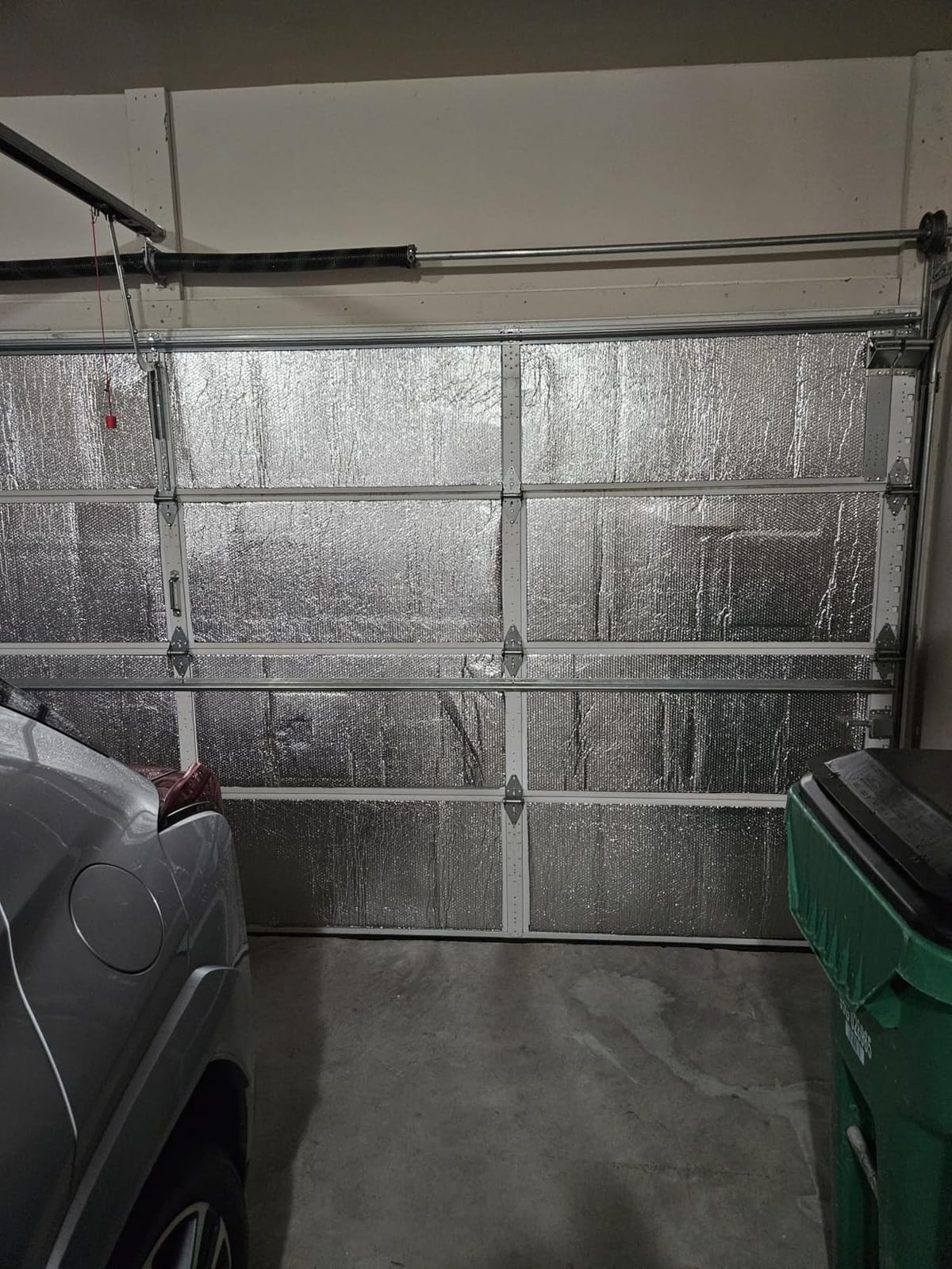 Gerrii 16 Pcs 16 P Garage Door Insulation Kit Double Bubble Insulation Panels Reflective Aluminum Radiant Thermal Winter Summer Barrier Sheets 100 Tape for Attic Garage Wall (20.5 x 54 Inch) customer photo 2