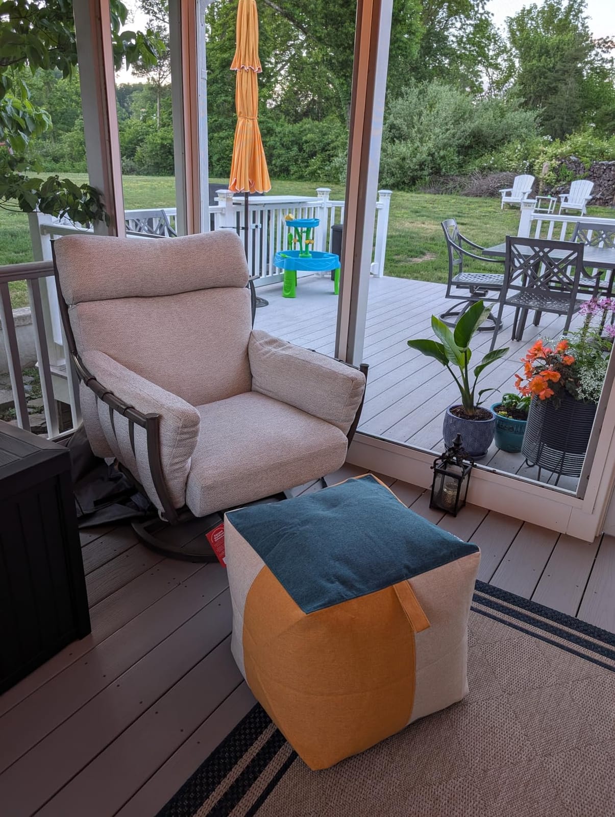 Big Joe Square Ottoman Weatherproof Bean Bag Footrest, Sunset Block Intertwist, Weather Resistant UV-Protected Fabric, 2 feet customer photo 1