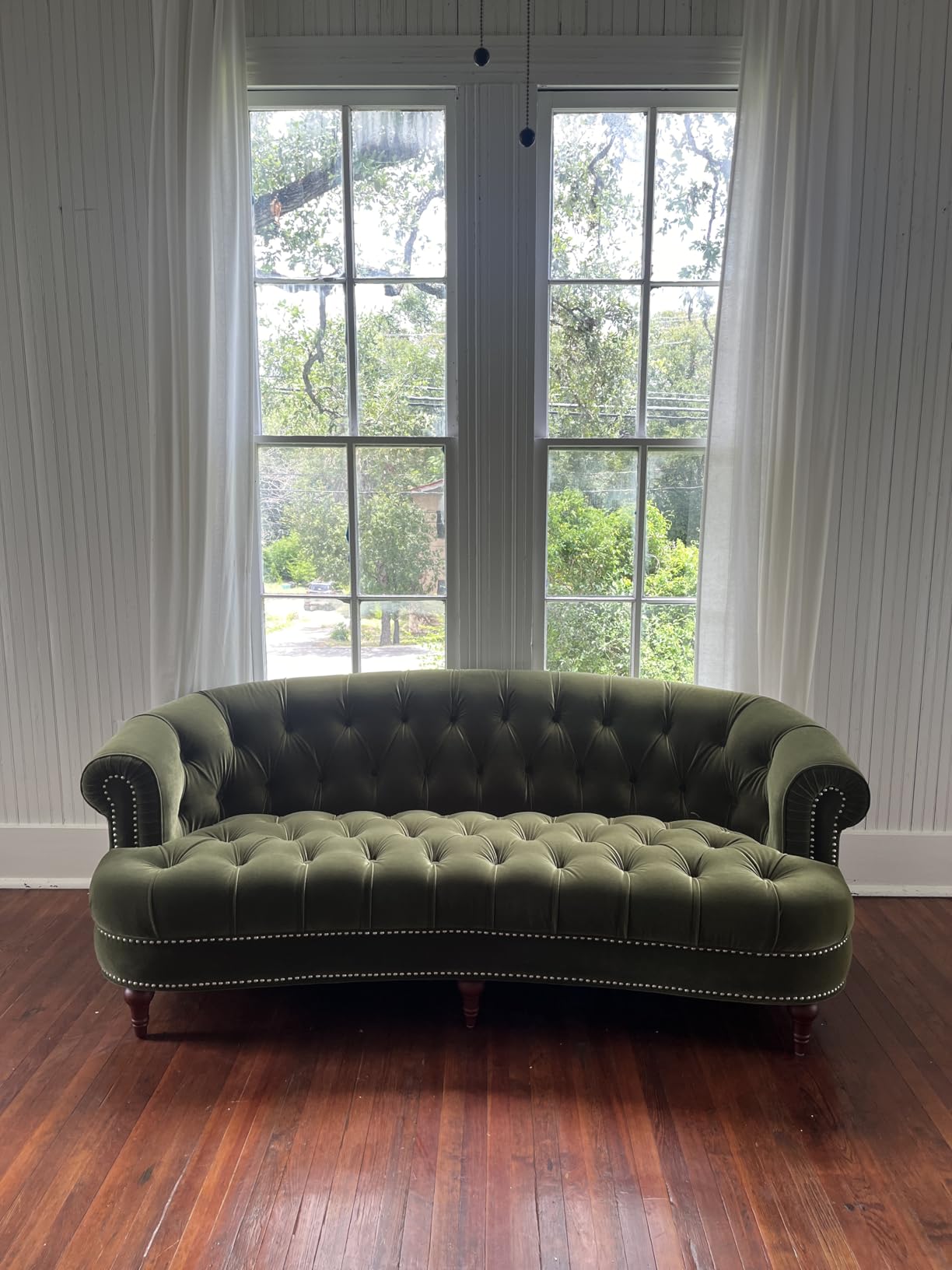 Jennifer Taylor Home La Rosa Victorian Chesterfield Tufted Sofa, Olive Green Performance Velvet customer photo 2