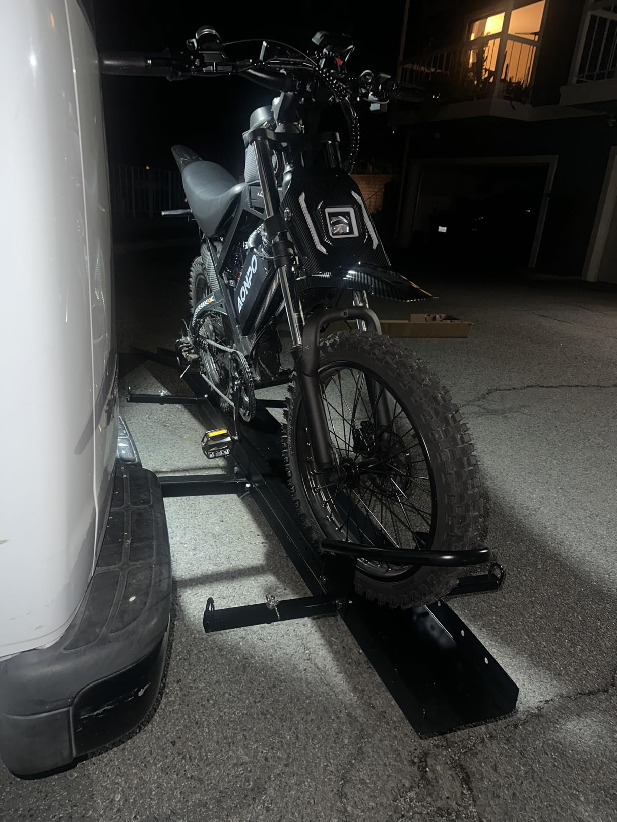 IRONMAX 600LBS Heavy Duty Steel Motorcycle Carrier with Loading Ramp customer photo 2