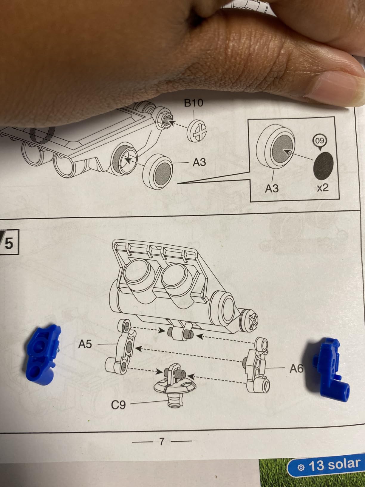 STEM 13-in-1 Education Solar Power Robots Toys for Boys Age 8+ , Educational Toy DIY Science Kits for Kids, Building Experiment Robotics Set Birthday Gifts for 8+ years old boys and girls . customer photo 2