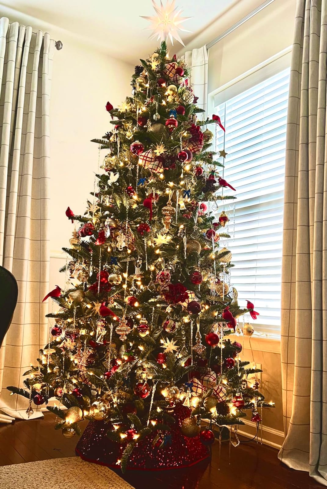 Blissun Christmas Tree Collar, Sequin Christmas Tree Skirt, Foldable Tree Ring, Xmas Tree Stand Base Cover for Christmas Tree Decoration, Bright Gold customer photo 1