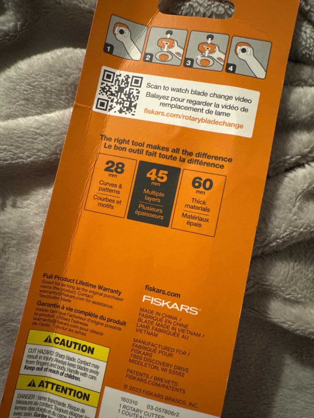Fiskars 45mm Rotary Cutter for Fabric, Premium Steel Stick Fabric Cutter Cuts Through Multiple Layers, Right and Left Handed, Easy and Safe Blade Change, Arts and Crafts, Sewing and Quilting Tools customer photo 1