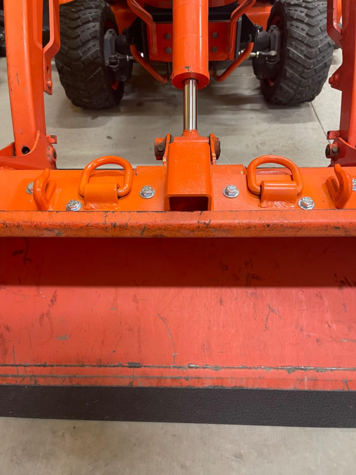 Tractor Bucket Hooks Bolt on Hooks 2” Receiver, G70 Grade Grab Hooks, Forged D Rings, Tow Hook Bolts for Universal Tractor Buckets (Black 1.5“ Bolt) customer photo 1