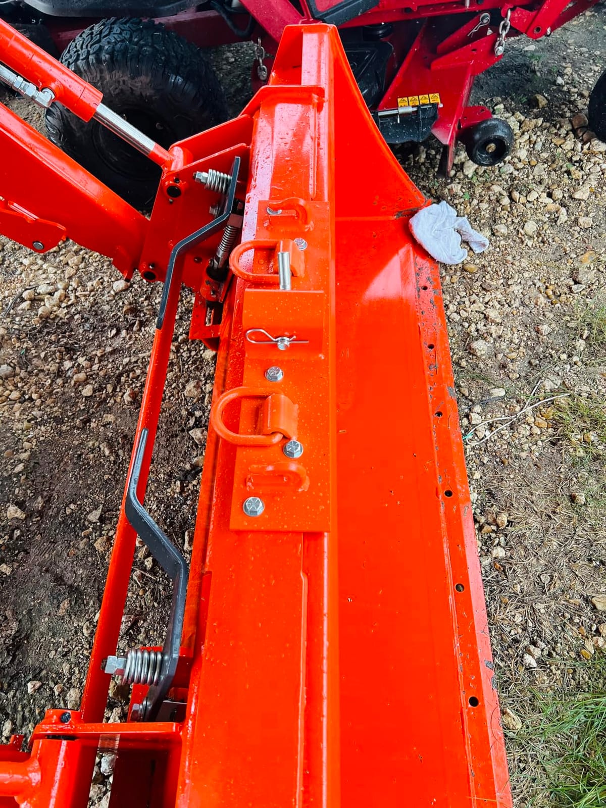Tractor Bucket Hooks Bolt on Hooks 2” Receiver, G70 Grade Grab Hooks, Forged D Rings, Tow Hook Bolts for Universal Tractor Buckets (Black 1.5“ Bolt) customer photo 2