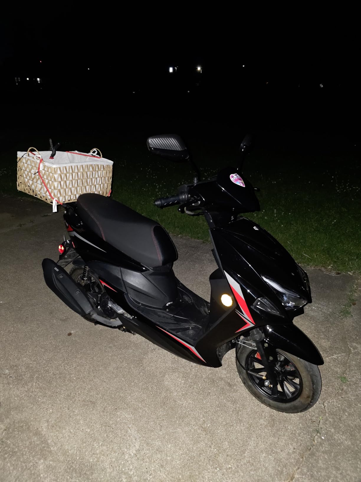 HHH X18 150cc Scooter Street Motorcycle Gas Moped 150cc Adult Bike with 10 inch Aluminum Wheels (Choose Your Color : Red, Black & Blue) customer photo 2