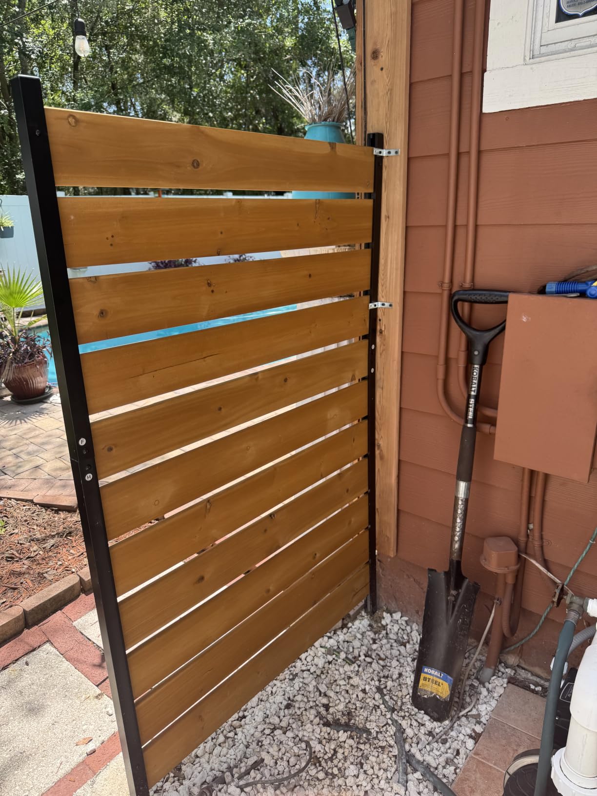 Enclo Concord Privacy Screen, Cedar Wood DIY No Dig Kit customer photo 2
