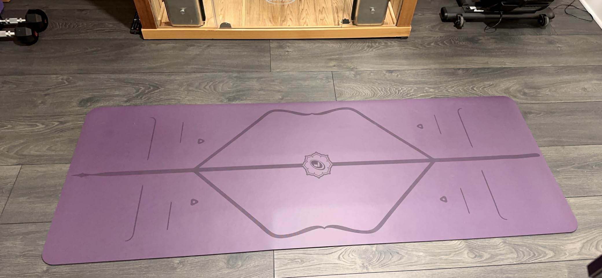 Liforme Classic Yoga Mat - Patented Alignment Design, Ultimate Grip customer photo 2