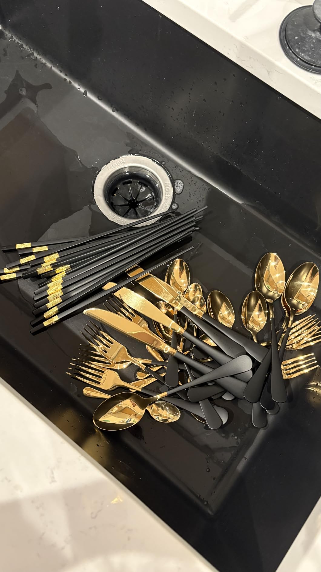 20-Piece Black & Gold Silverware Set, 18/0 Stainless Steel Colorful Handle Flatware Set, Service for 4, Modern Cutlery Set Includes Dinner Knives Forks Spoons, Mirror Polished, Dishwasher Safe customer photo 1
