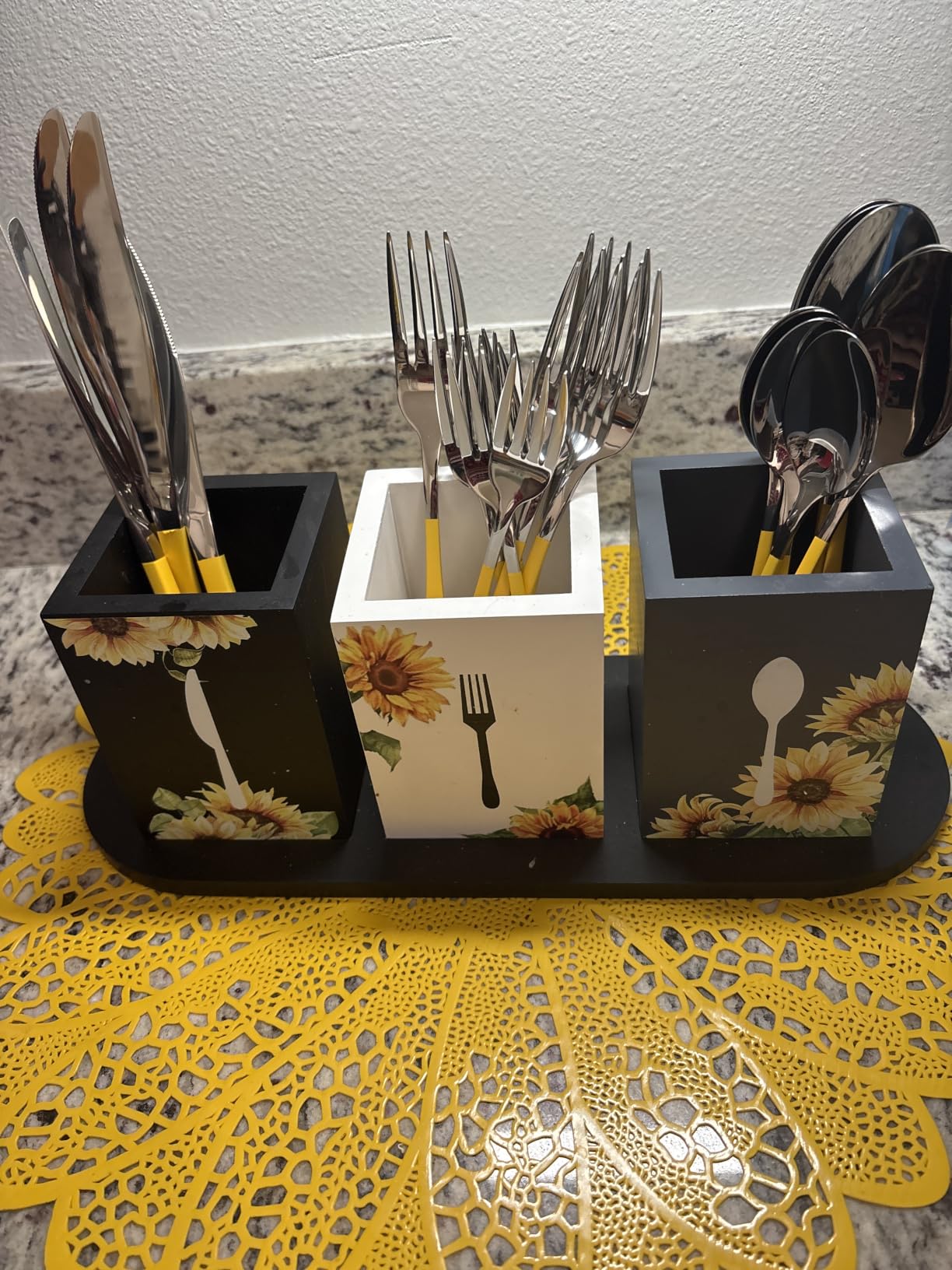 20-Piece Black & Gold Silverware Set, 18/0 Stainless Steel Colorful Handle Flatware Set, Service for 4, Modern Cutlery Set Includes Dinner Knives Forks Spoons, Mirror Polished, Dishwasher Safe customer photo 2