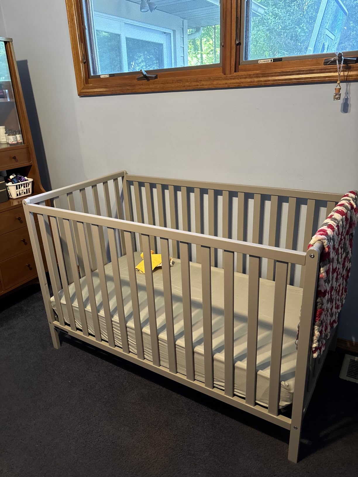 Delta Children Heartland 4-in-1 Convertible Crib, Natural customer photo 1