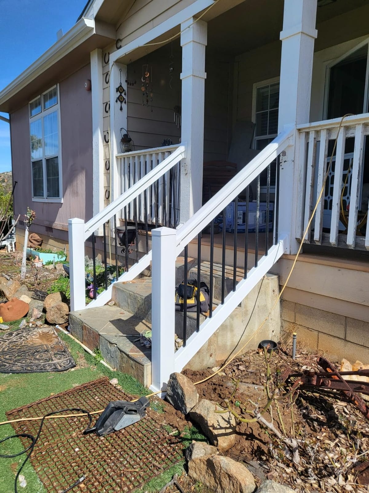 Weatherables Bolton Stair Railing Kit – Aluminum and Vinyl Railing Kit for Decks, Porches, Outdoor Stairs, and More (42” x 72”) customer photo 1