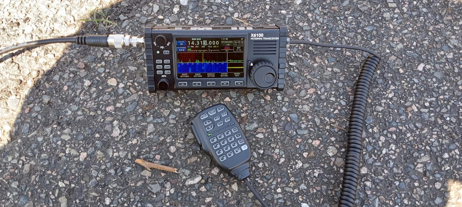 Xiegu X6100 HF Radio Transceiver HF/50MHz Full Mode SDR Auto Antenna Tuner customer photo 2
