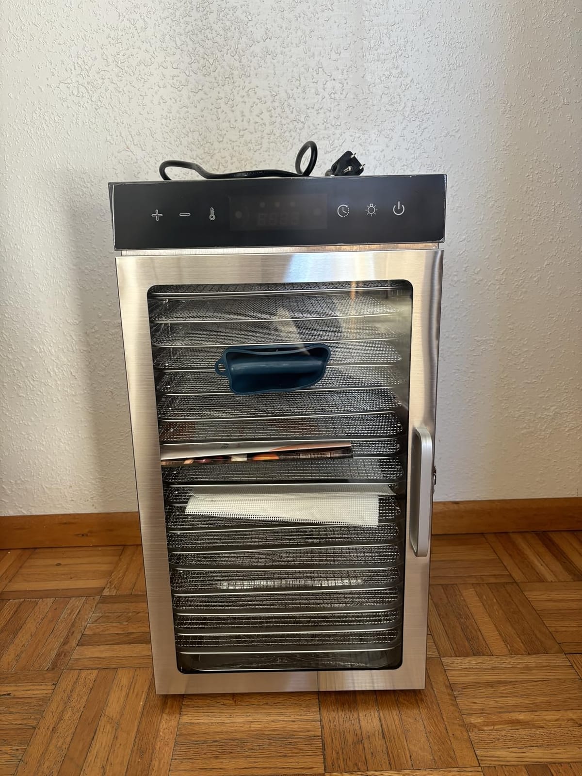 SUCISENI Food Dehydrator Machine 1000W 18 Trays Stainless Steel Commercial Food Dehydrated Dryer with 24H Timer Touch-Control LED Display, Compact Size for Home Jerky Herbs Meat Beef Fruit Vegetables customer photo 2