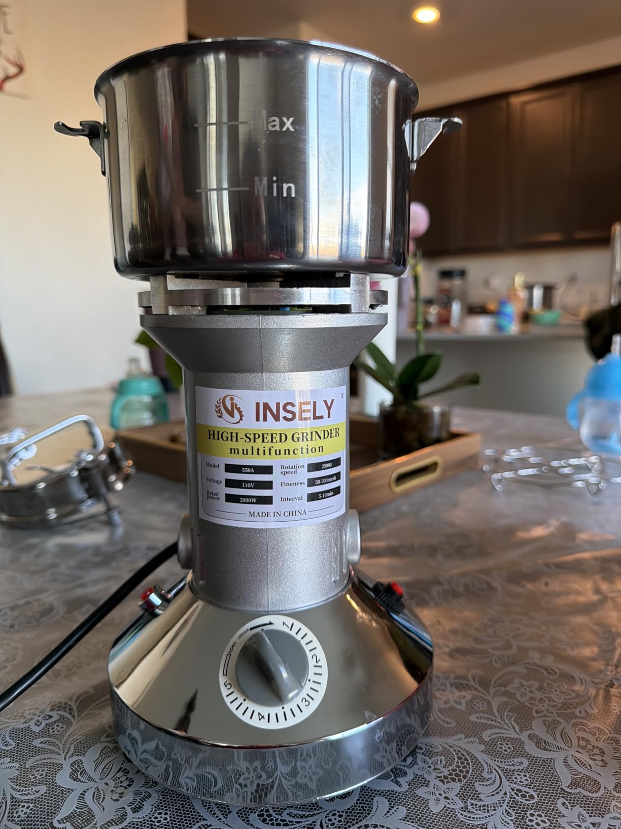 700g Grain Mill Grinder,Stainless Steel Grain Mill for Flour Nut Wheat Corn Spices & Seasonings Dry Grinder Electric Machine Grinder for Kitchen customer photo 1