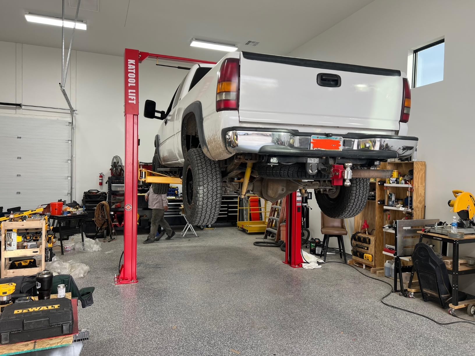 ME 11000lbs Double S Design 2 Post Lift Car Lift Automotive Lift customer photo 2