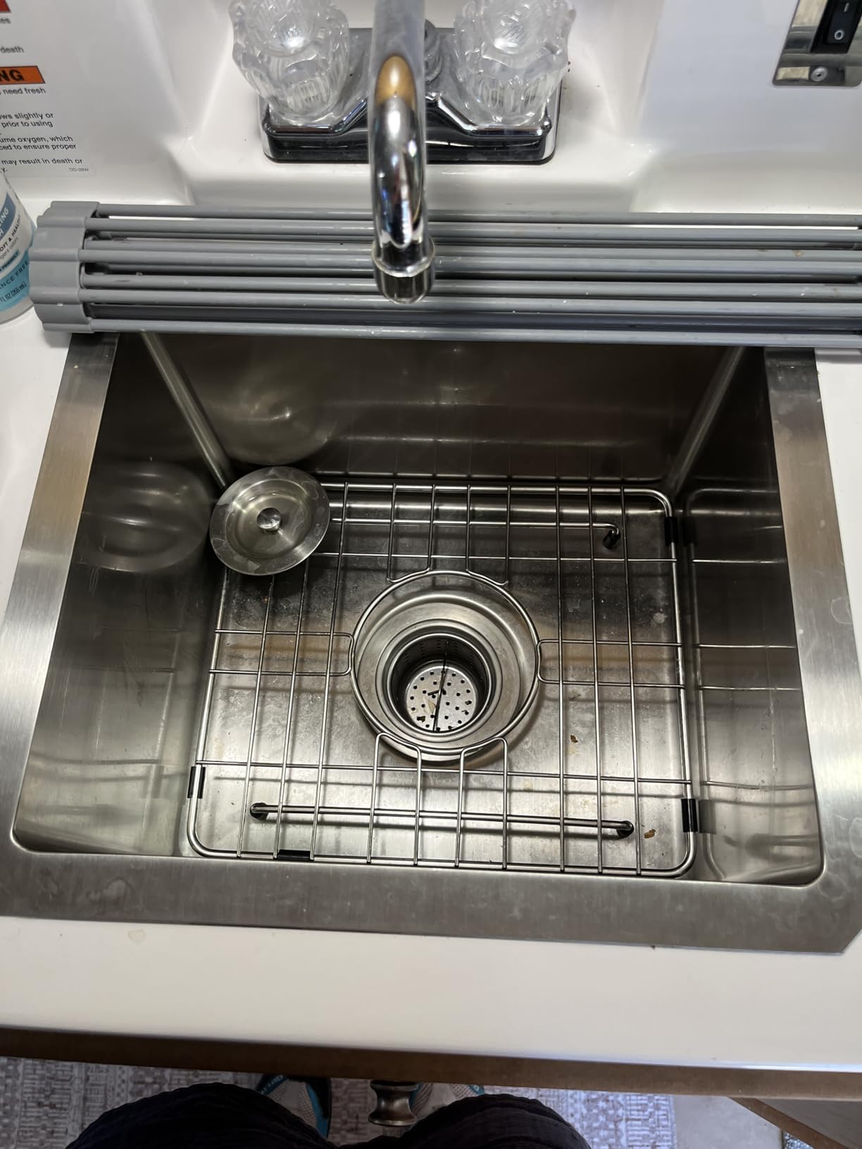 Sarlai Outdoor Sink, 15x17 Inch Undermount Kitchen Sink Workstation with Foldable Faucet Bar Prep Single Bowl Kitchen Sinks 16 Gauge Stainless Steel Sinks with Cover,BBQ Sink Outside customer photo 1