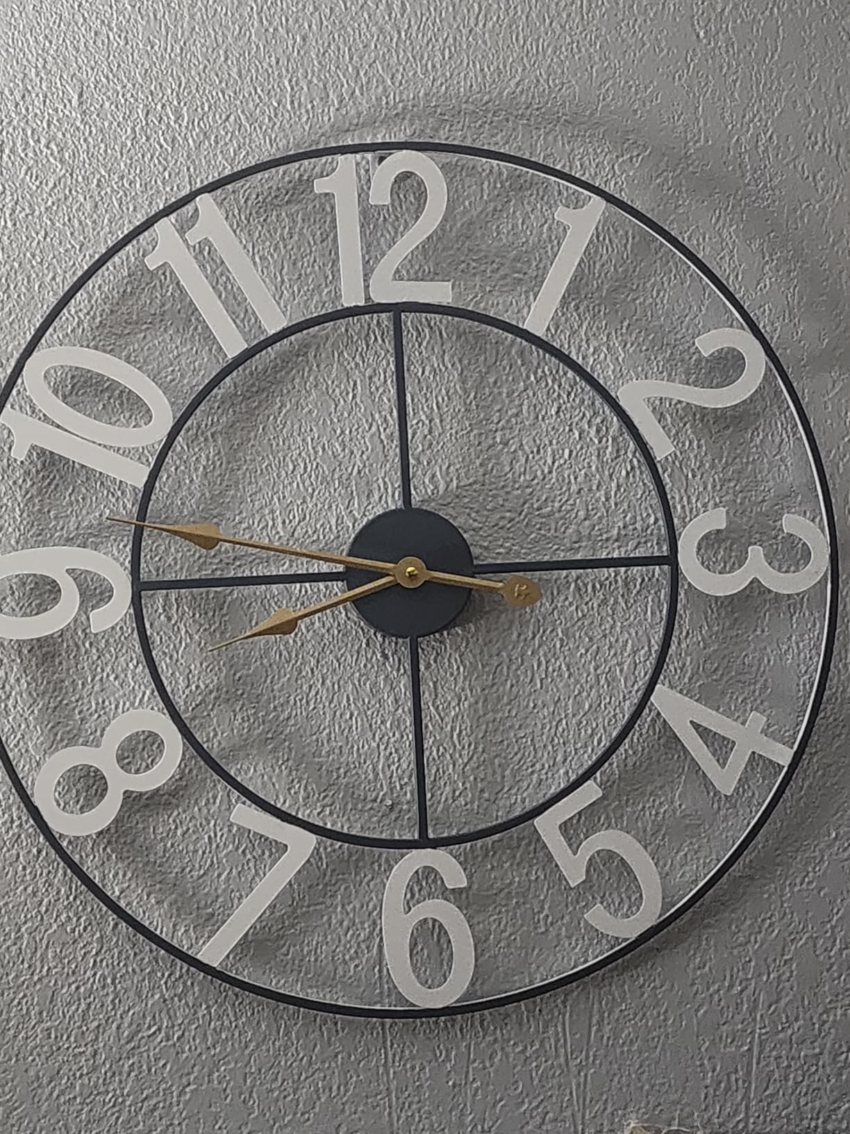 Sorbus Large Wall Clock, Metal Frame, Battery Powered (24 Inch, Black) customer photo 1