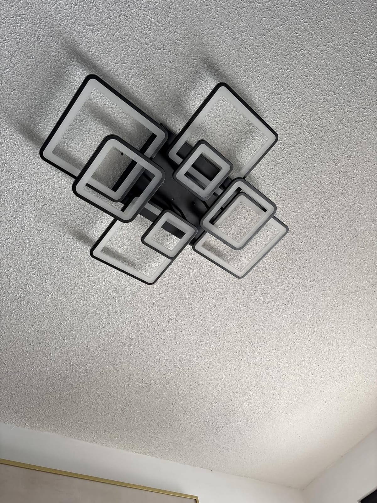 Shine LUEST Modern LED Ceiling Light, Dimmable LED Chandelier Black Flush Mount Ceiling Lights, Remote Control Acrylic Ring Ceiling Lamp Fixture for Living Room Dining Room Bedroom, 8H-FANG-BL-04 customer photo 2