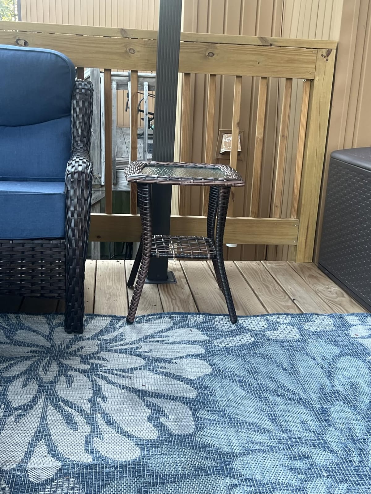 VINGLI Outdoor Side Table with Storage Wicker Patio Side Table, Tempered Glass Top End Table for Balcony Porch Deck (Brown) customer photo 2