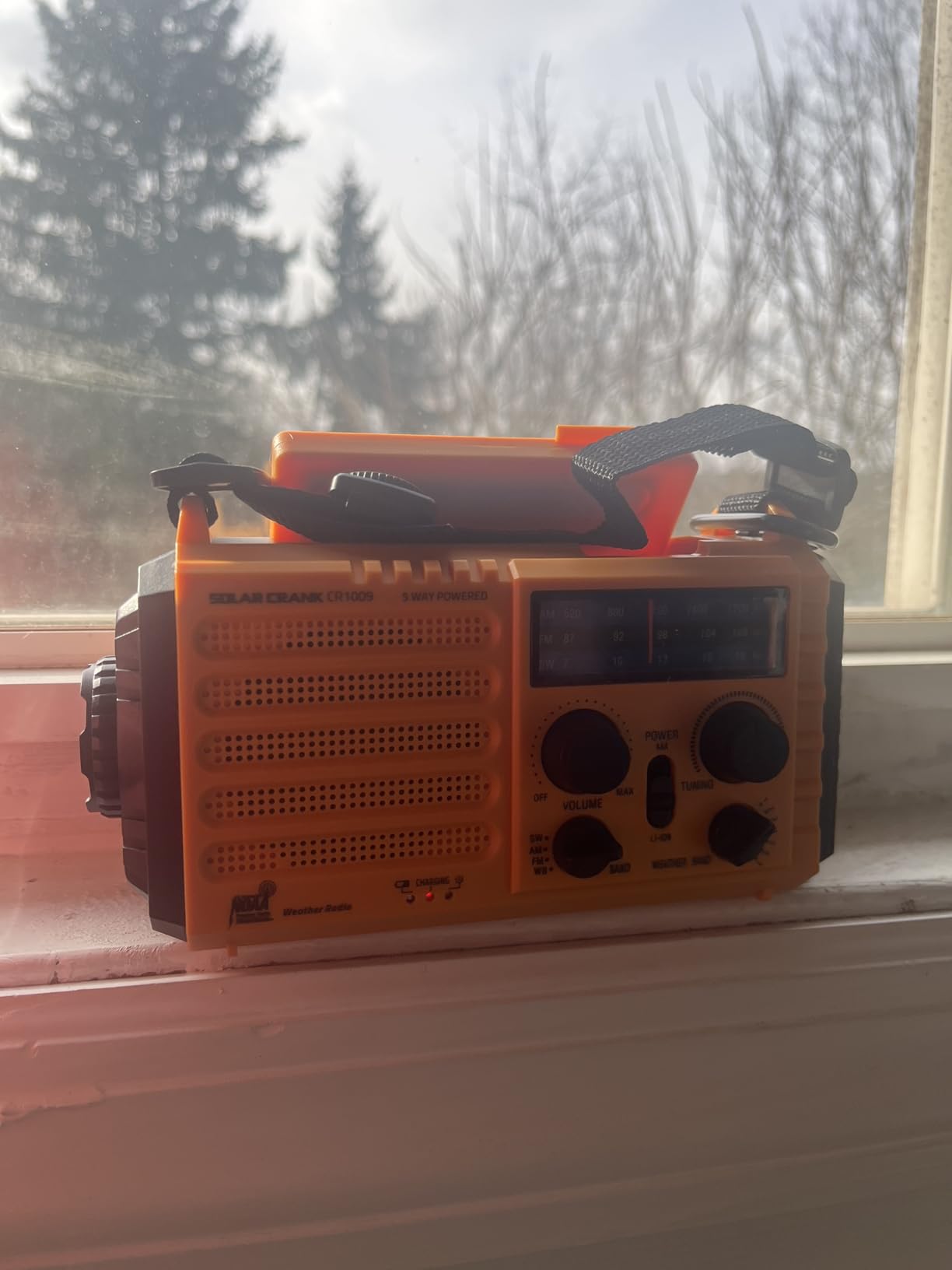 Eoxsmile NOAA Emergency Weather Radio Hand Crank Solar 12000mAh Battery customer photo 2