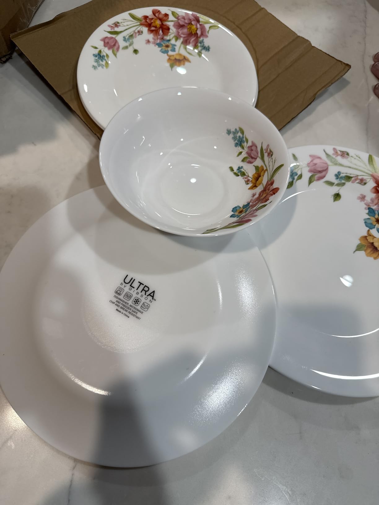 Mikasa Quinn Lightweight Bone China 12 Piece Dinnerware Plate Bowl Set, Service for 4 customer photo 1