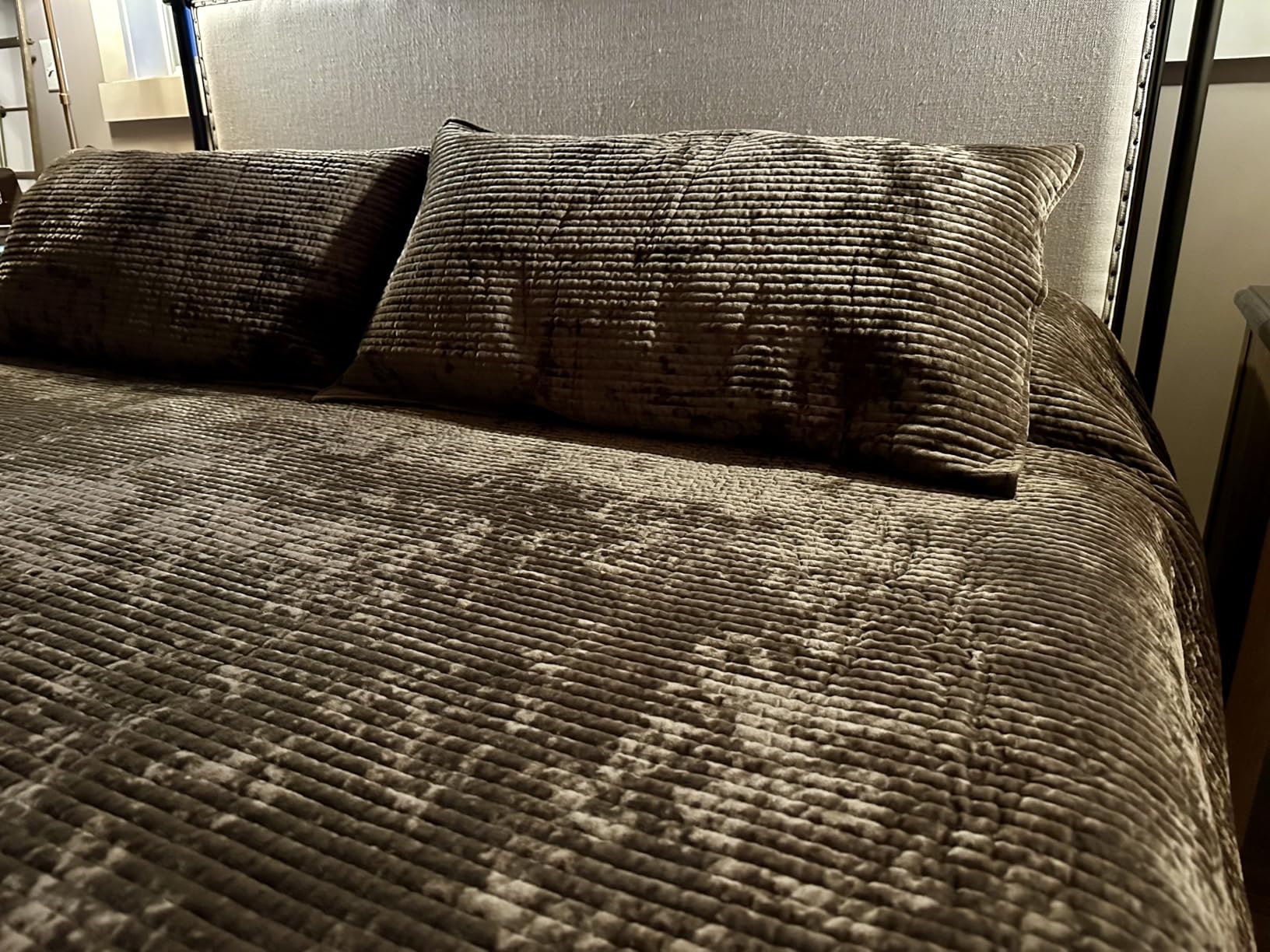 EverGrace Striped Channel Velvet Quilt Set, King Size, Urban Taupe | Luxurious Soft Lightweight Velvet Comforter, Oversized Bedspread Coverlet, Quilted Bedding Set for All Season, with 2 Shams customer photo 1
