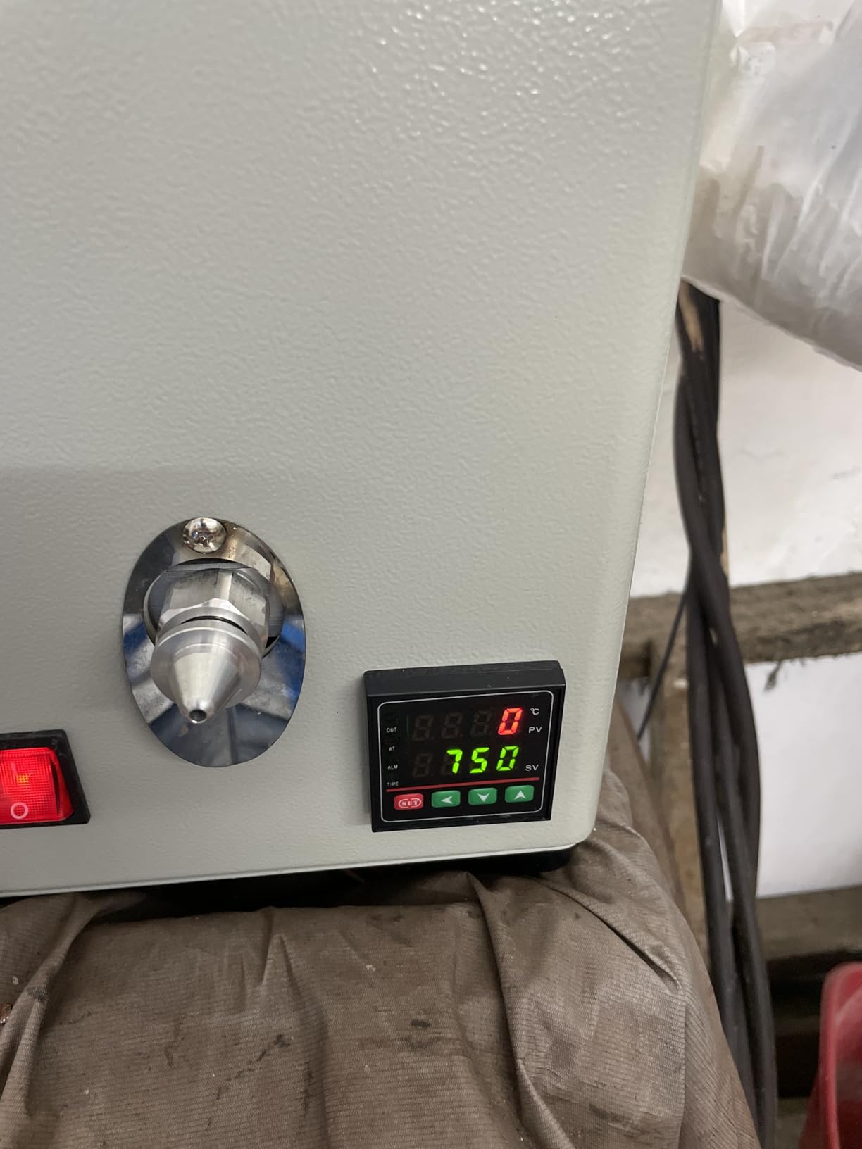 110V Square Manual Pumping Press urized waxing Machine, 0℃-110℃ Adjustable Temperature waxing Machine, Melting Wax Making Wax Jewelry Casting Machine. customer photo 1