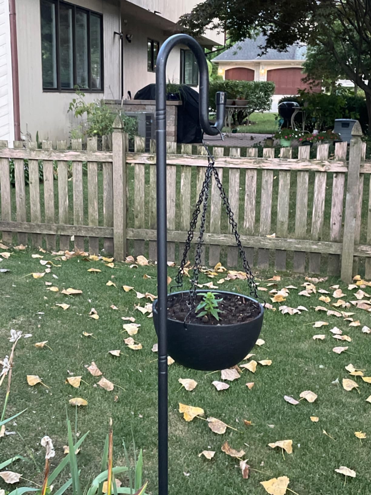 Meowell 10 inch Hanging Planters for Indoor Outdoor Plants, 2 Pack Hanging Flower Pots with Drainage Holes and Chain for Garden Porch, Round Plastic Hanging Baskets for House Plants, Black customer photo 2
