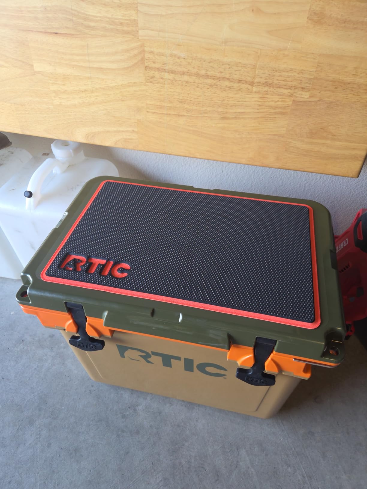 RTIC Ultra-Light Hard Cooler Insulated Portable Ice Chest Box for Drink, Beverage, Beach, Camping, Picnic, Fishing, Boat, Barbecue, 30% Lighter Than Rotomolded Coolers customer photo 1
