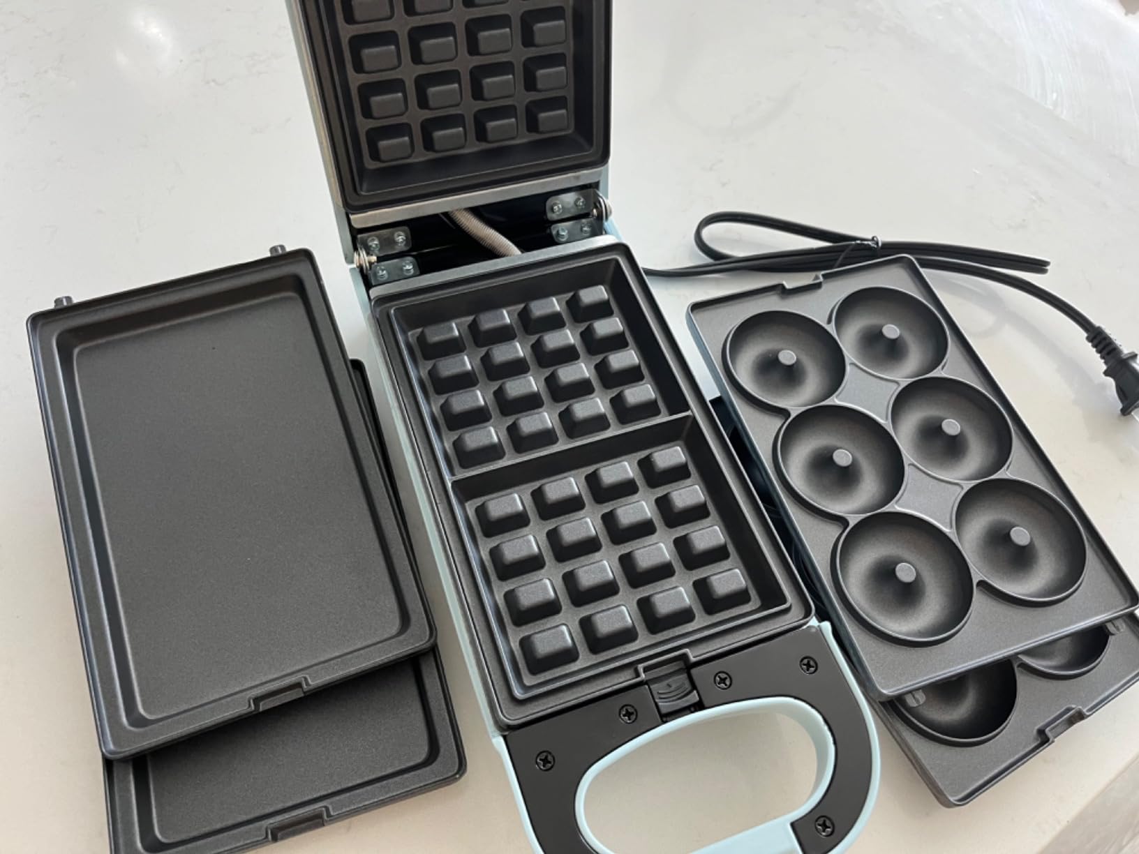 AROMA® Swap & Flip Waffle Maker with Removable Plates: 3-in-1 Panini Press, Mini Donut Maker, and Waffle Iron customer photo 2