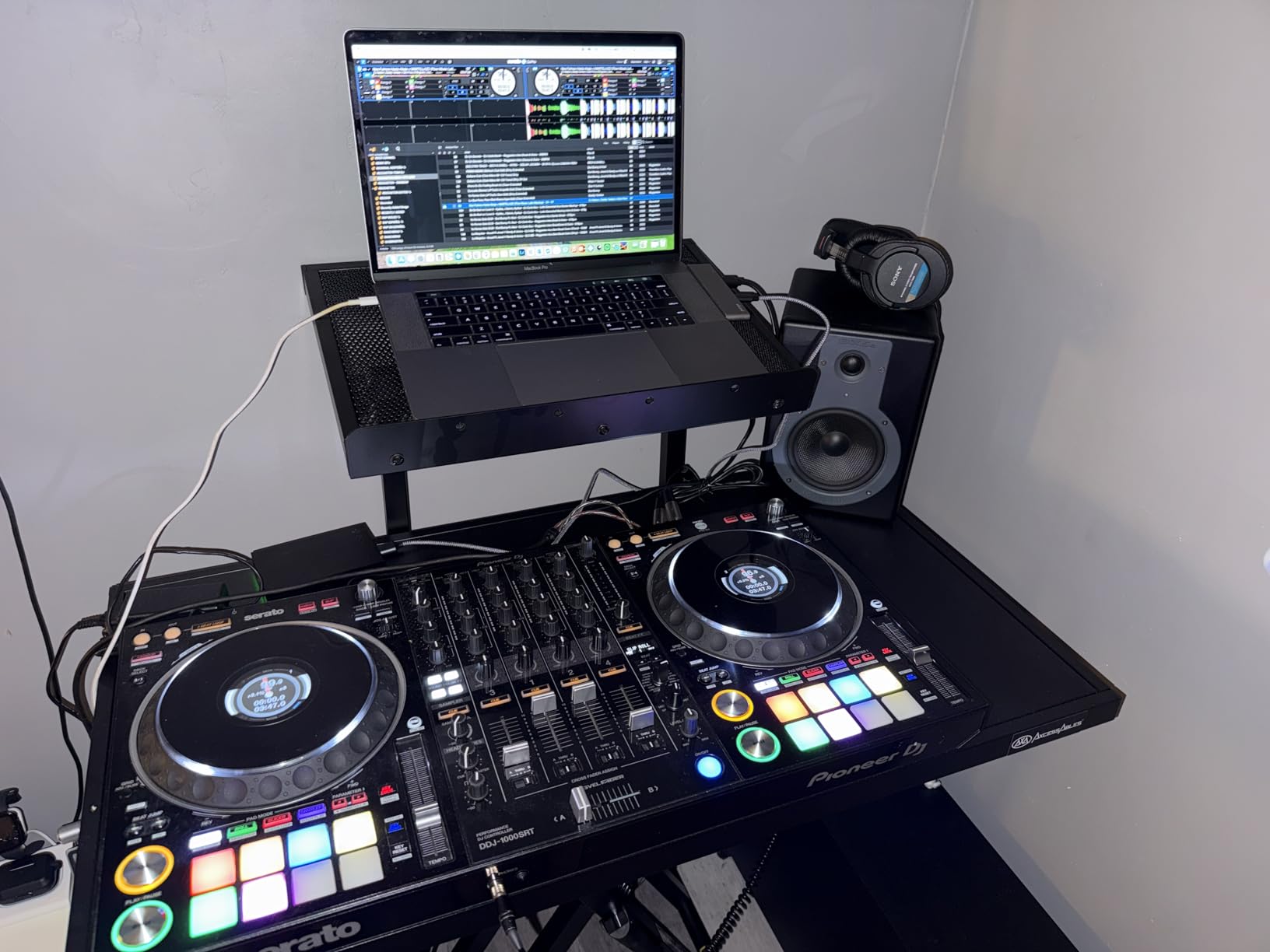 AxcessAbles Portable Two-Tier DJ Table Stand| Two Tier Piano Keyboard Stand for Sheet Music and Tablet | DJ Laptop and Controller Stand | Music Production Workstation | Booth Stand customer photo 1