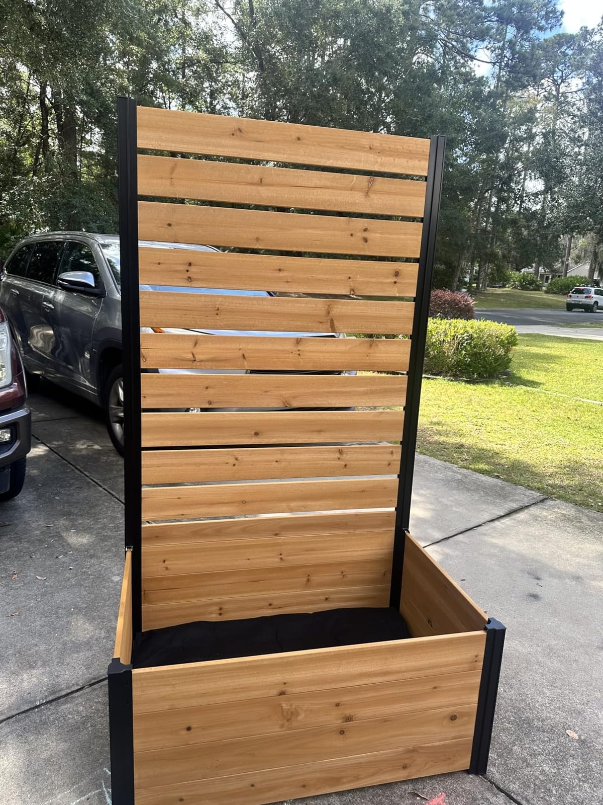 Enclo 6ft Concord Privacy Screen w/Planter Box, Freestanding, Cedar Wood customer photo 1