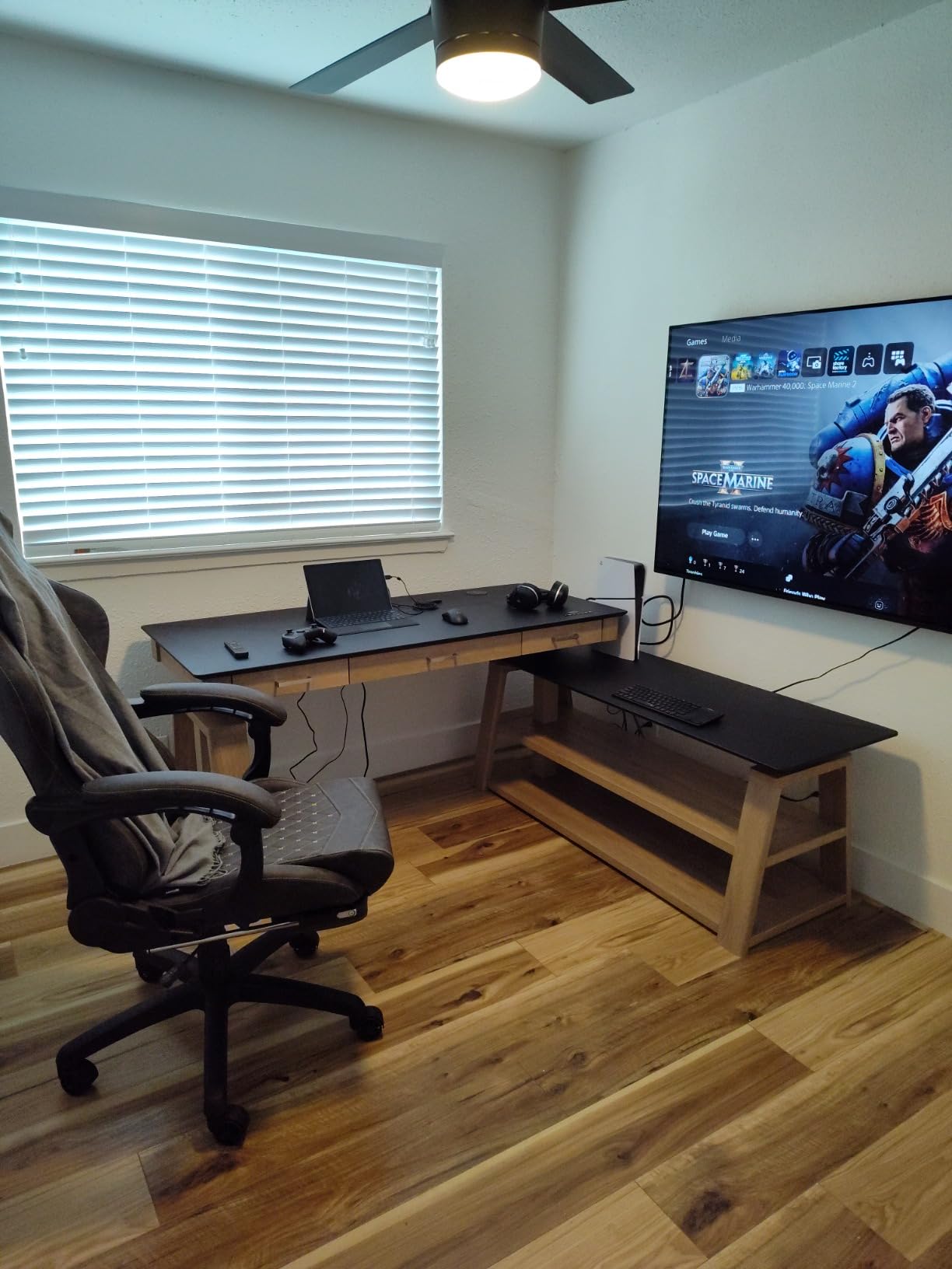 EUREKA ERGONOMIC Leather Standing Desk, 60 inch Executive Desk with Drawers,Modern Oak Grain X-Shaped Leg Sit Stand Desk, Charge Power Outlet Luxury Home Office Computer Desk customer photo 2