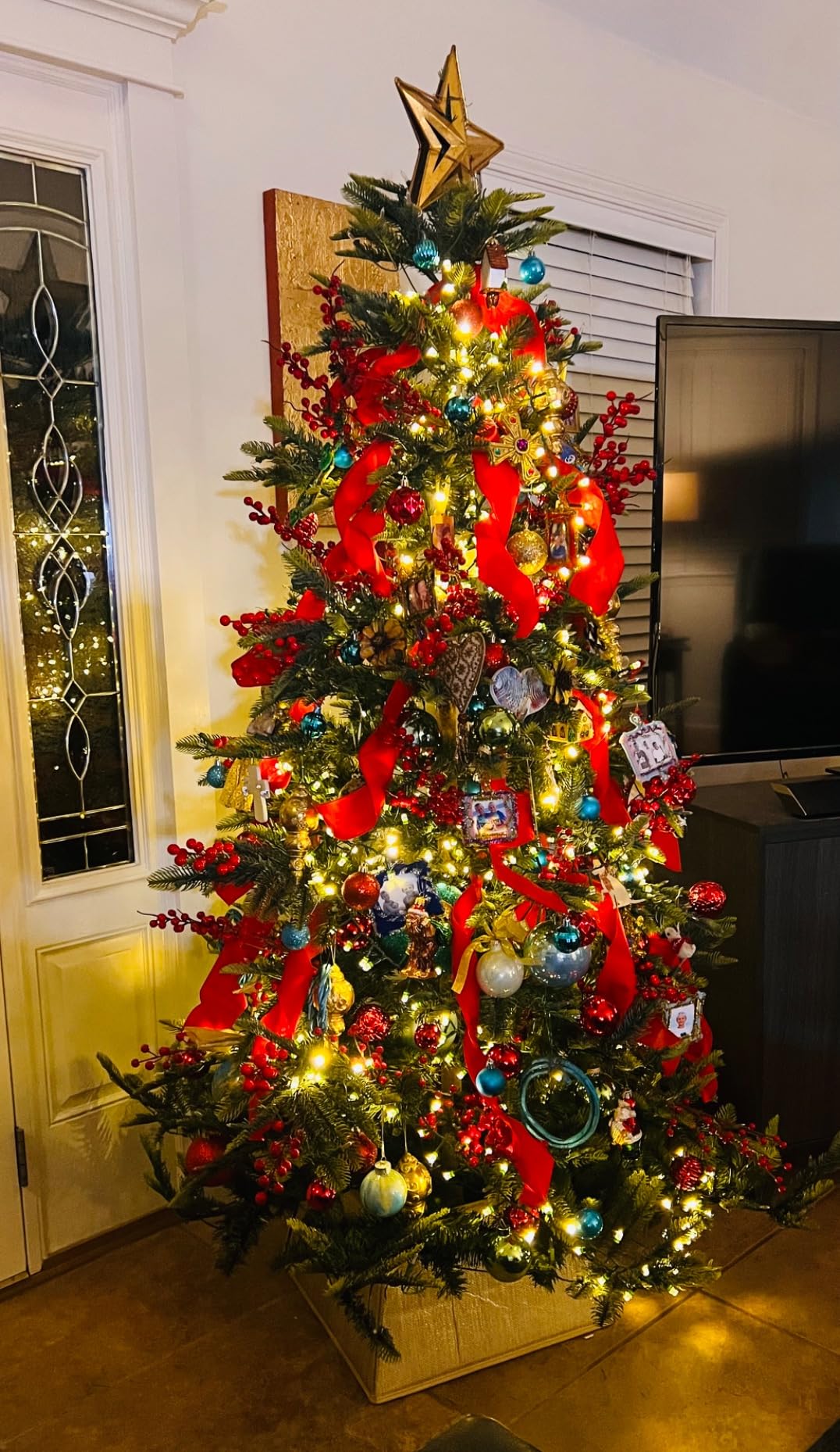 Blissun Fabric Christmas Tree Collar, Square Shiny Tree Ring, Willow Christmas Tree Skirt for Christmas Tree Decorations (Shiny Gold) customer photo 1