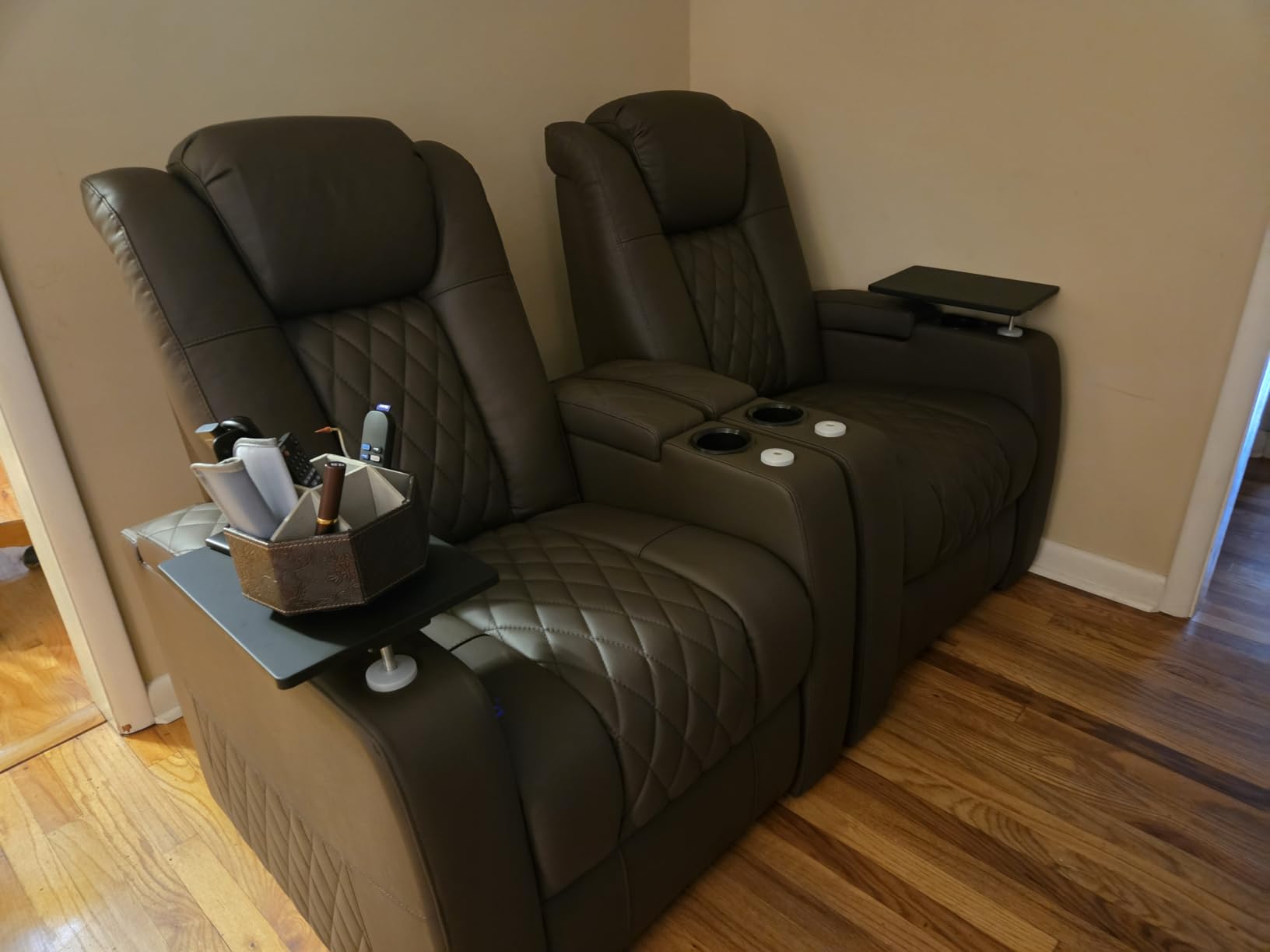 comfiroom Top-Grain Leather Home Theater Seating, Dual-Motor Power Recliner customer photo 1