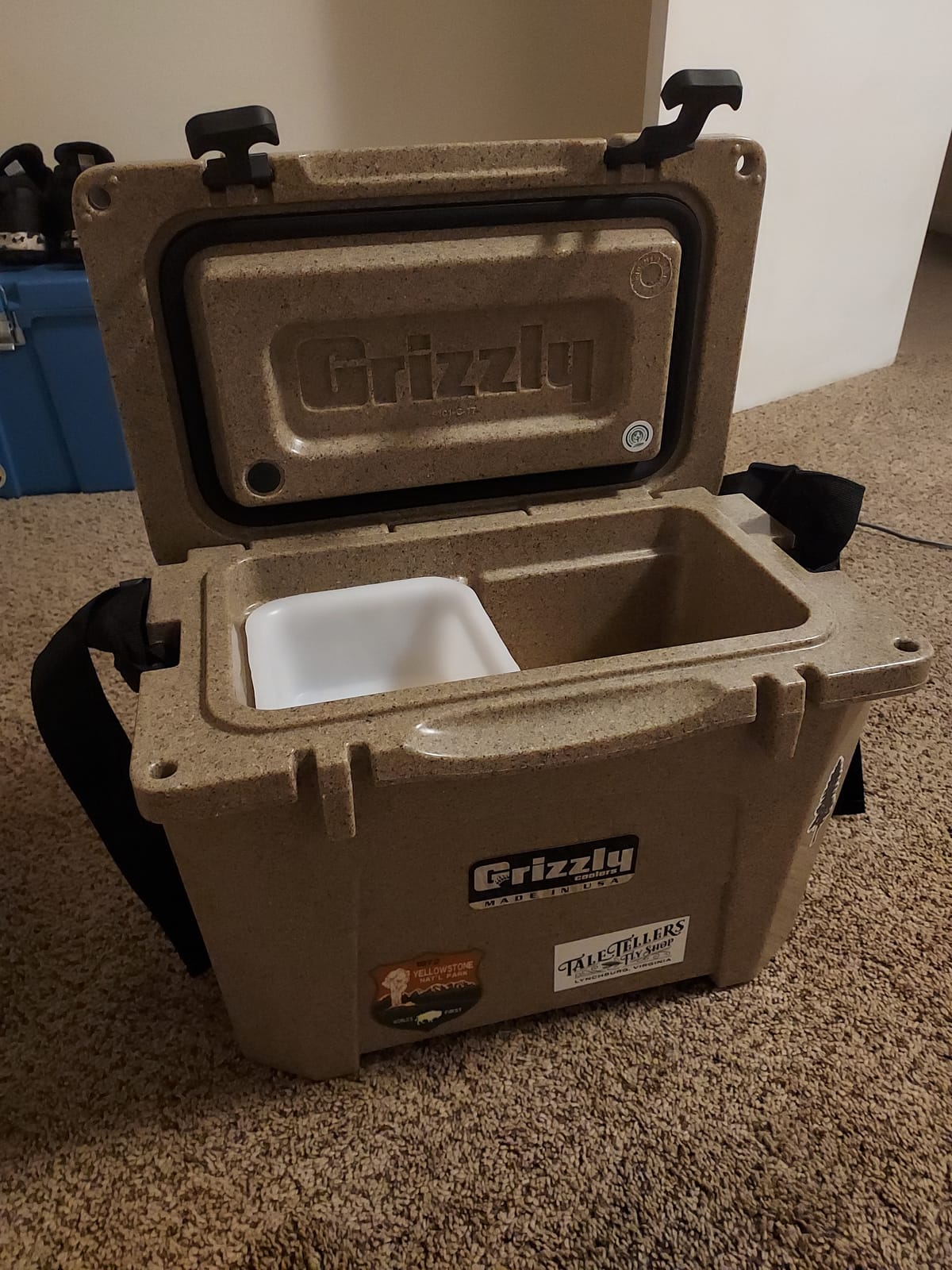 Grizzly 15 Cooler | 15 qt Ice Chest Durable Rotomolded Insulated | Made in USA | Warranty for Life | For Beach Boat Camping Fishing Hunting | G15 customer photo 1