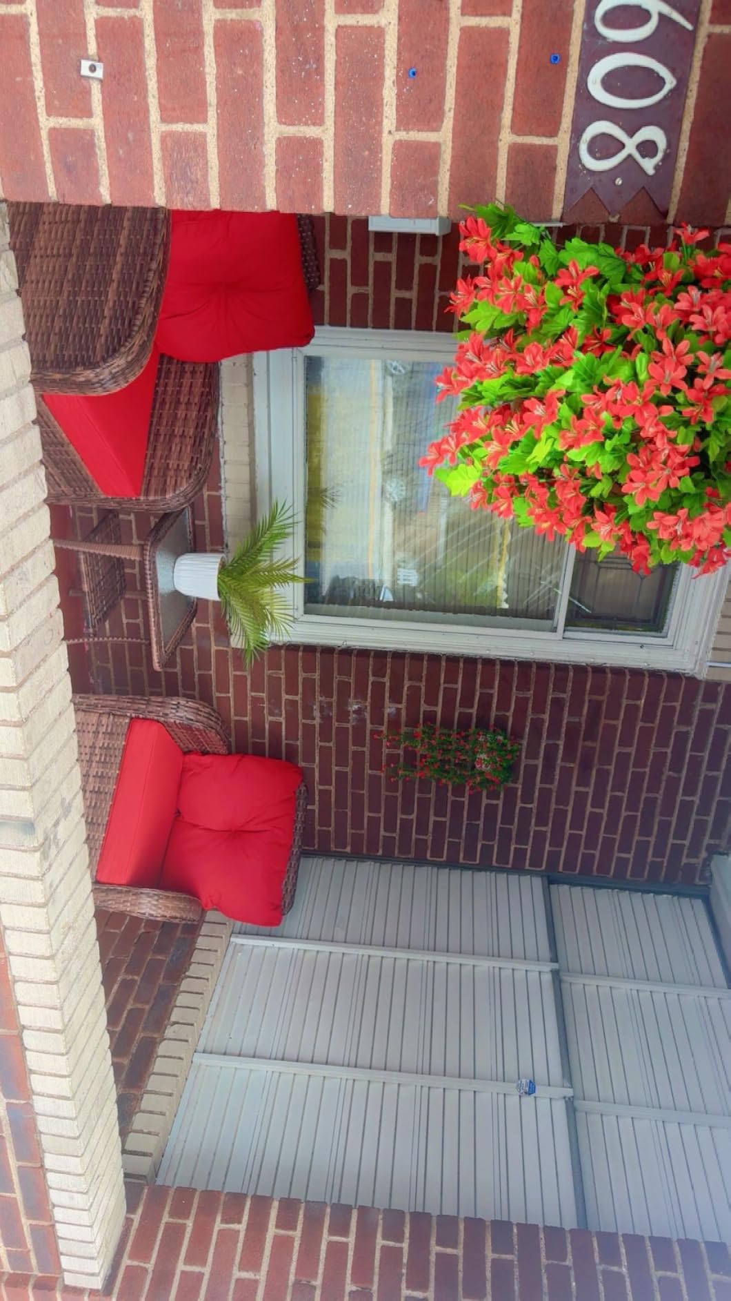 wildformers Luxury Outdoor Swivel Wicker Glider Patio Chairs with Table Set customer photo 1