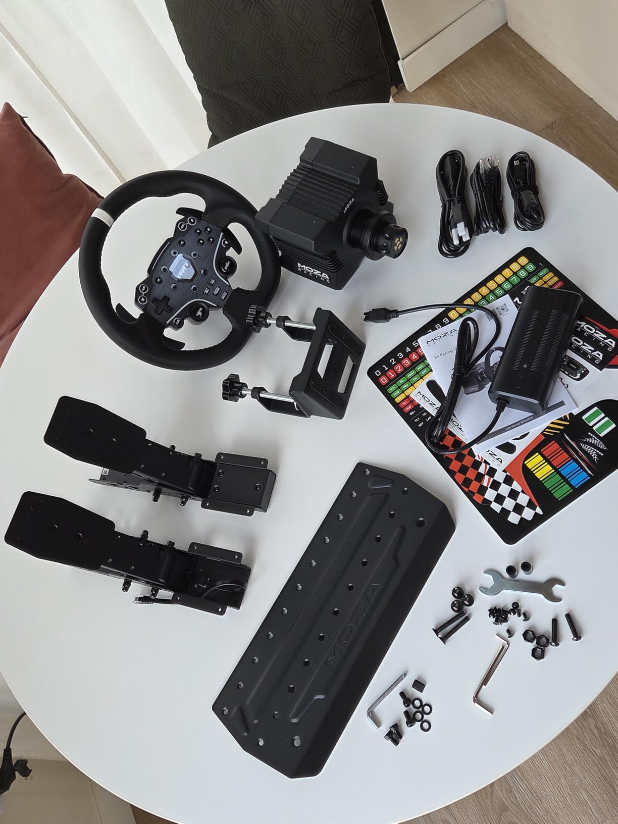 MOZA R5 Bundle Kit 5.5Nm Direct Drive Servo Base,Wheel & Pedals for PC customer photo 2