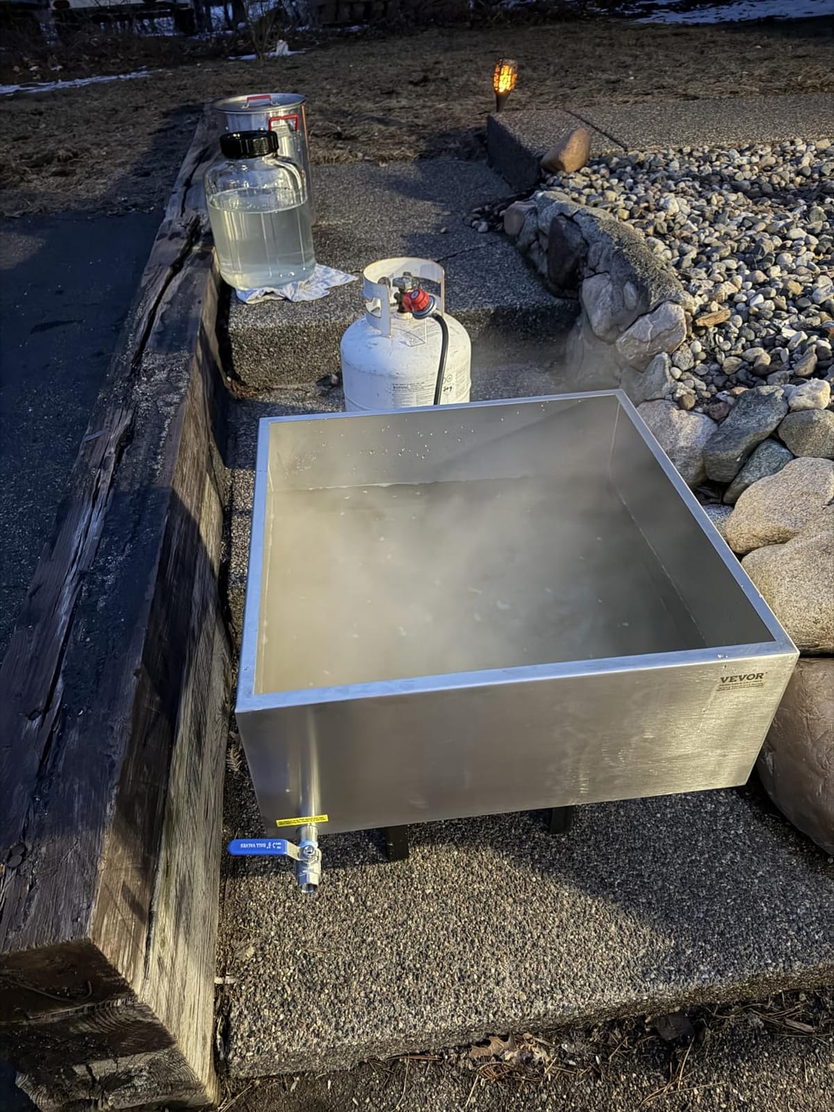 VEVOR Maple Syrup Evaporator Pan, 35 Gal, 36 x 24 x 9.3 Inch Maple Syrup Pan, 304 Stainless Steel Maple Syrup with Thermometer, 2 Valves and 3 Heating Methods, for Home, Outdoor customer photo 1