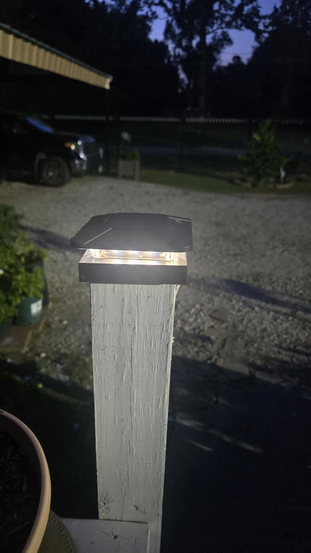 Peasur 4x4 Solar Post Cap Lights Outdoor with 3 Lighting Modes, 2 Packs LED Post Light Solar Powered Waterproof, Fence Deck Lights for 4×4/3.5×3.5 Wood/Vinyl Posts customer photo 1